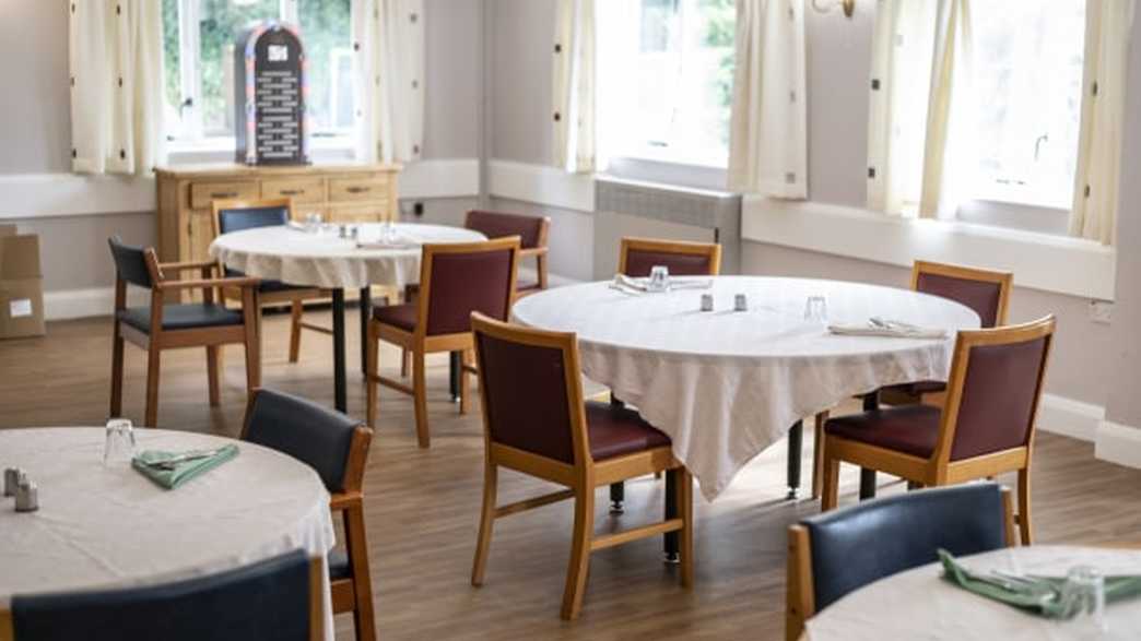 Bletchley House Residential Care and Nursing Home Care Home Milton Keynes meals-carousel - 1