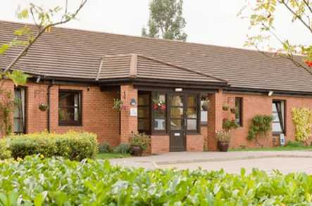 Bluebirds Neurological Care Centre Care Home Milton Keynes  - 1