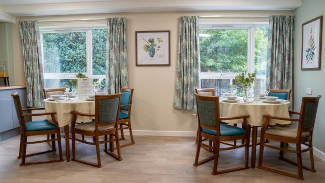 Breme Residential Care Home Care Home Bromsgrove meals-carousel - 3