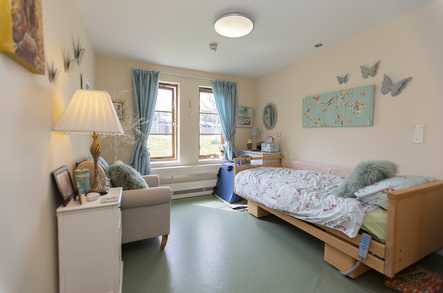 Brocastle Manor Care Home Care Home Bridgend  - 4