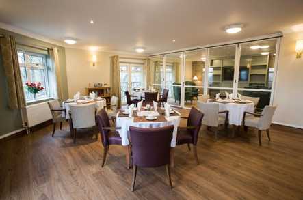 Brunswick Court Care Home Care Home Watford  - 3