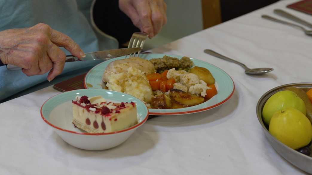 Brynhyfryd Care Home Care Home Builth Wells meals-carousel - 2