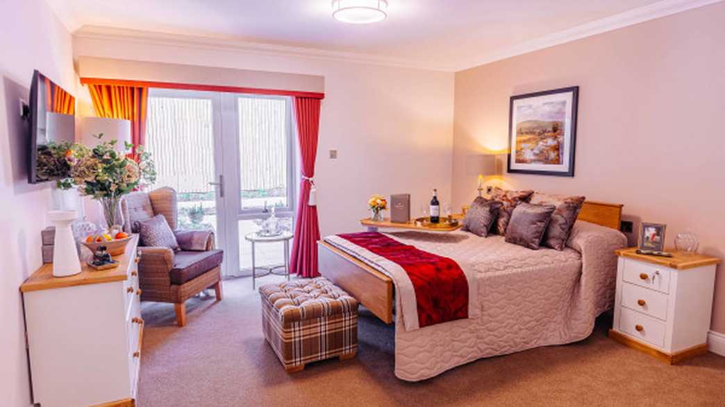 Burwood Grange Care Home Care Home Walton-on-thames accommodation-carousel - 1