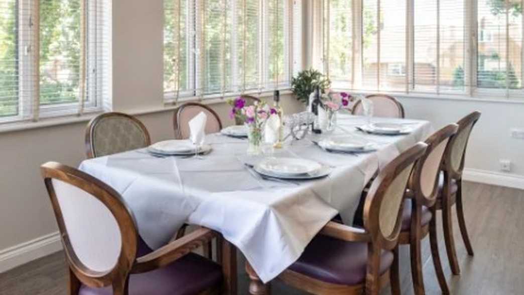 OSJCT Coombe End Court Care Home Marlborough meals-carousel - 2