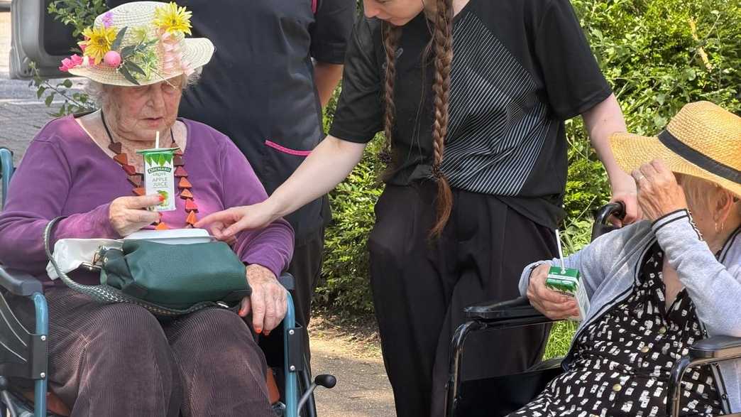 Clarendon House Care Home Care Home Buckingham activities-carousel - 1