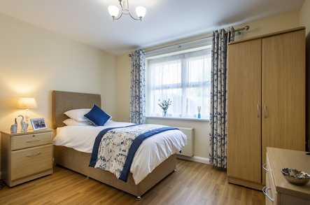 The Spinney Care Home Care Home London  - 2