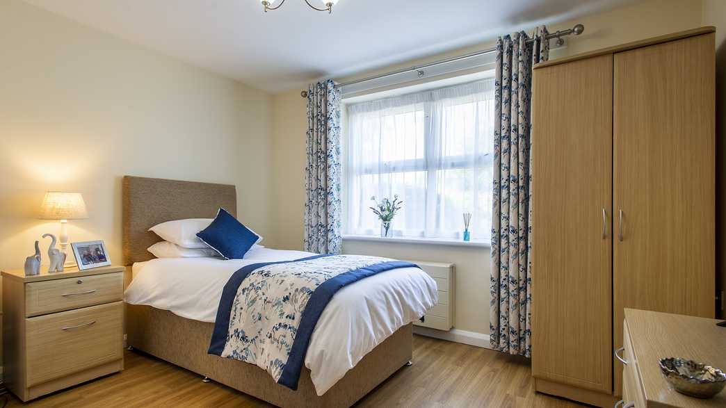 The Spinney Care Home Care Home London accommodation-carousel - 1