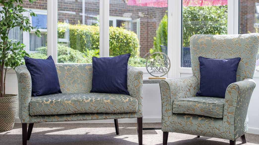 The Spinney Care Home Care Home London buildings-carousel - 3