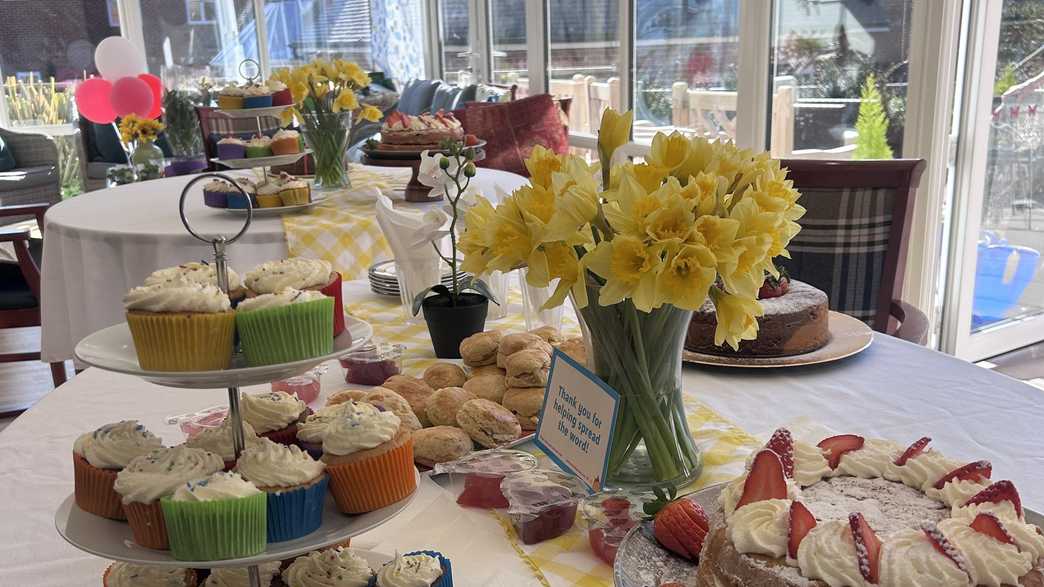 Hill Brow Residential Care Home Care Home Farnham meals-carousel - 1