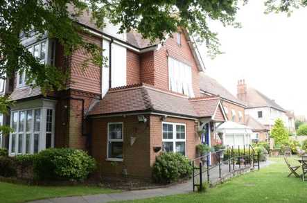 Camowen Care Home Worthing  - 1