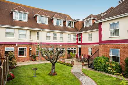 Carlton House Rest Home Limited Care Home New Milton  - 1