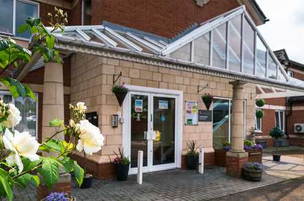 Cedar Court Residential and Nursing Home Care Home Leicester  - 1