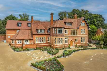 Cedar Lodge Care Home Reading  - 1
