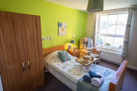 Cedars Care Home Care Home Southend On Sea  - 2