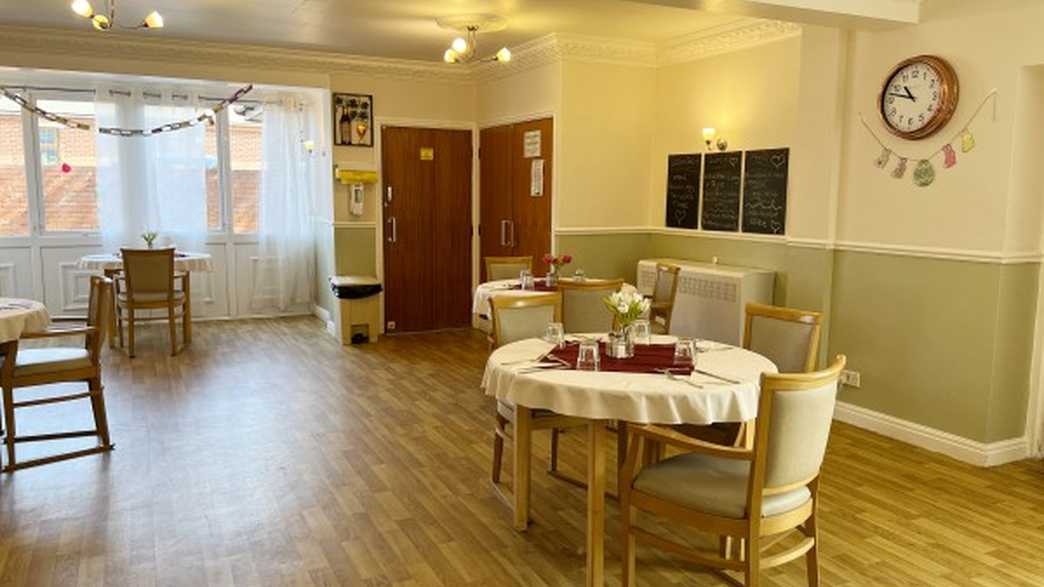 Chapel View Care Home Care Home Barnsley meals-carousel - 2