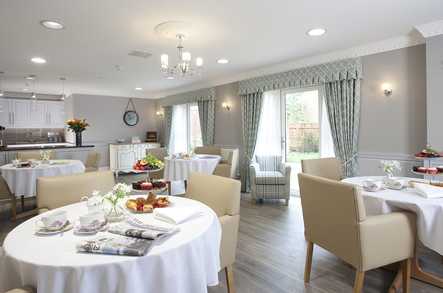 Cherry Wood Grange Care Home Care Home Chelmsford  - 3