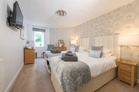 Chesterton Court One Bedroom Apartment image 1