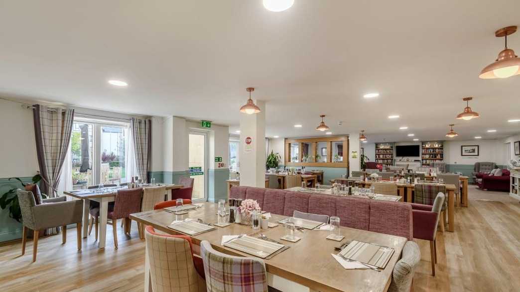 Chesterton Court Retirement Living Ilkley lifestyle-carousel - 3