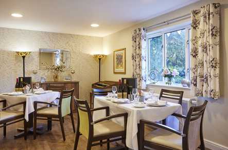 Chestnut View Care Centre Care Home Haslemere  - 3