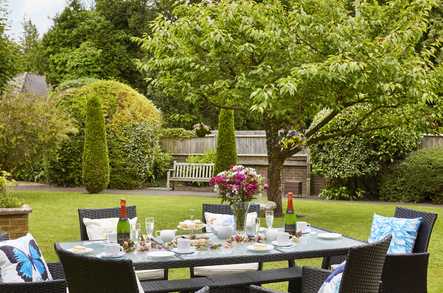 Chestnut View Care Centre Care Home Haslemere  - 5