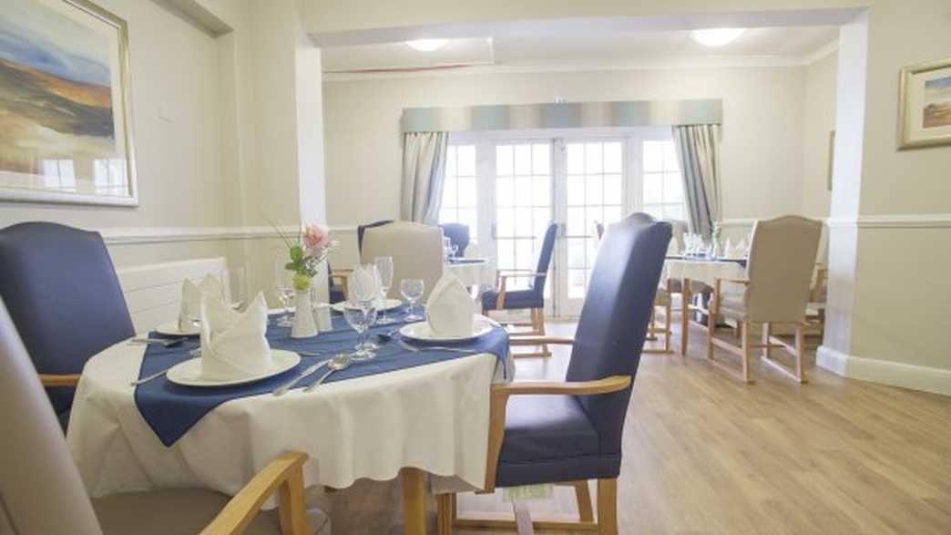Clare House Care Home Care Home Uxbridge buildings-carousel - 3