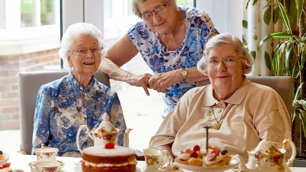 Cliveden Manor Care Home Care Home Marlow activities-carousel - 1