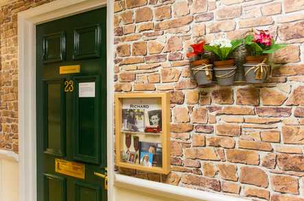 Cloisters Care Home Care Home Hounslow  - 5