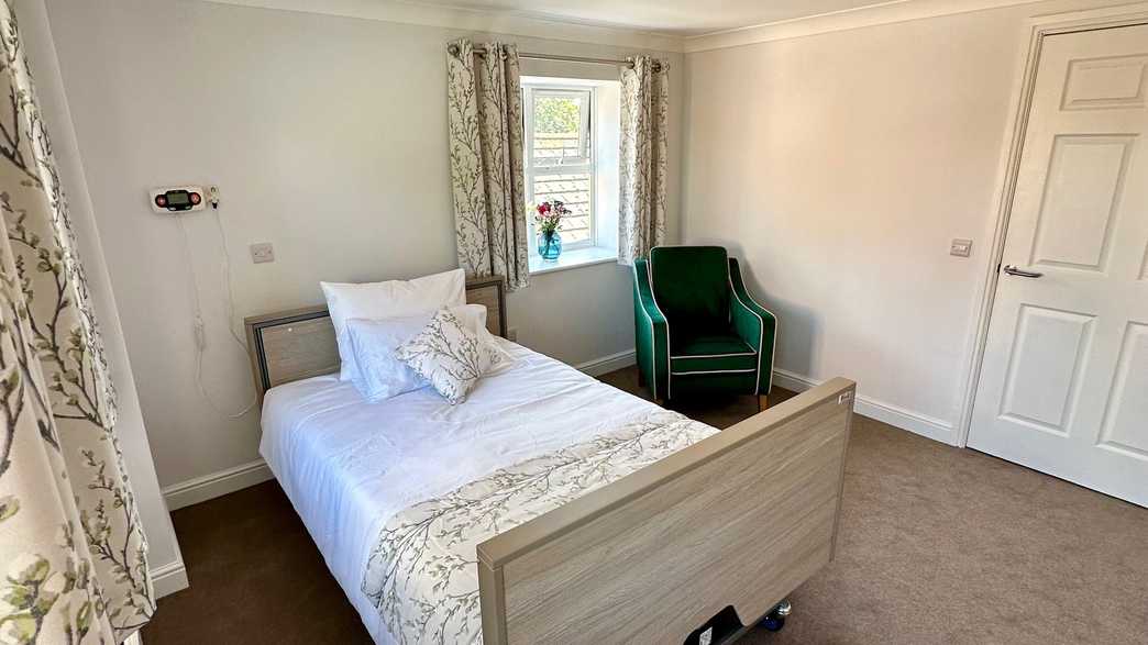 Parkland House Care Home Exeter accommodation-carousel - 4