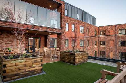 Cofton Park Manor Care Home Care Home Birmingham  - 5