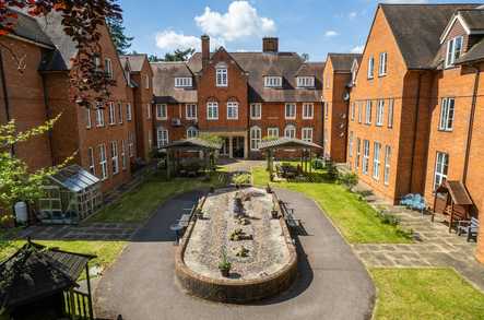 Collingwood Grange Care Home Care Home Camberley  - 4