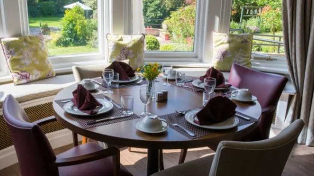 Cottingley Hall Care Home Care Home Bingley meals-carousel - 2