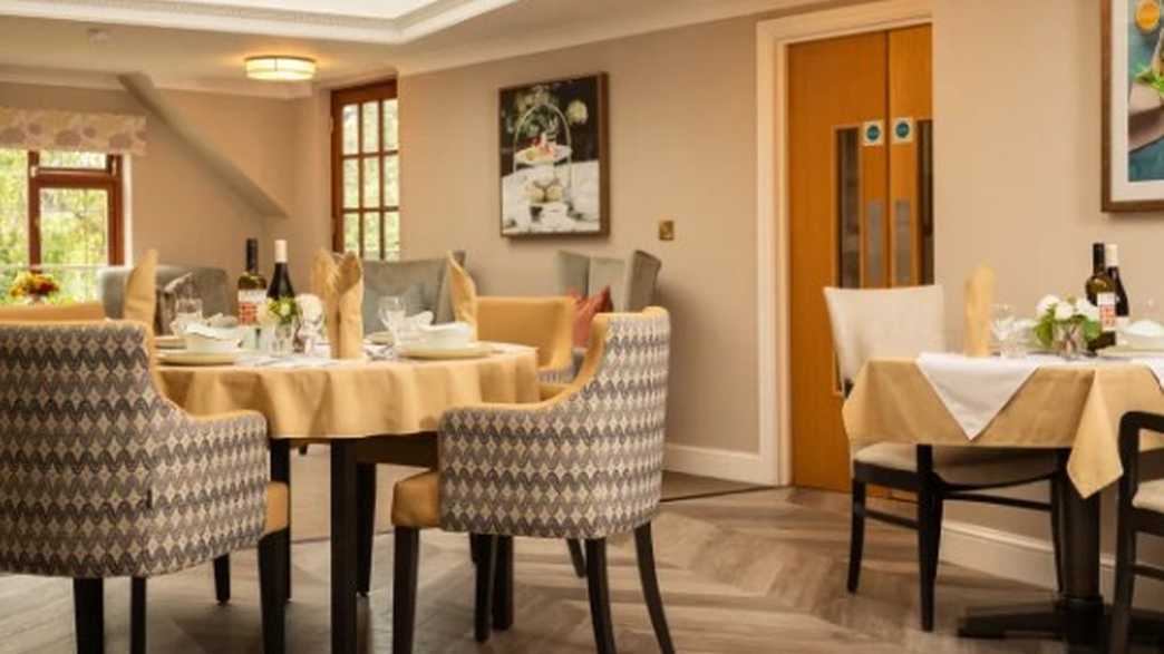 Coxhill Manor Care Home Woking meals-carousel - 1