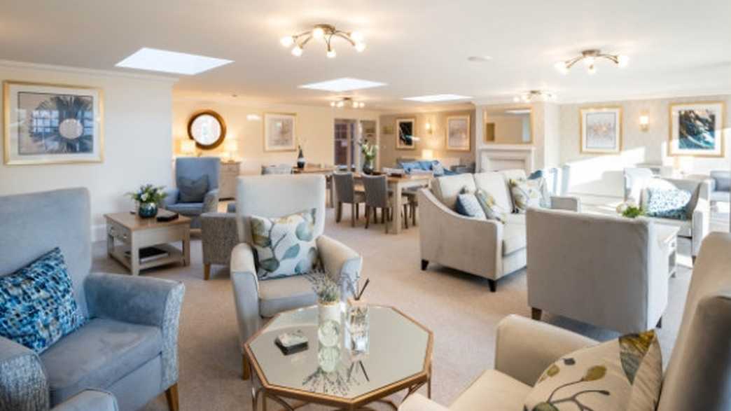 Crowthorne Retirement Living Crowthorne lifestyle-carousel - 1