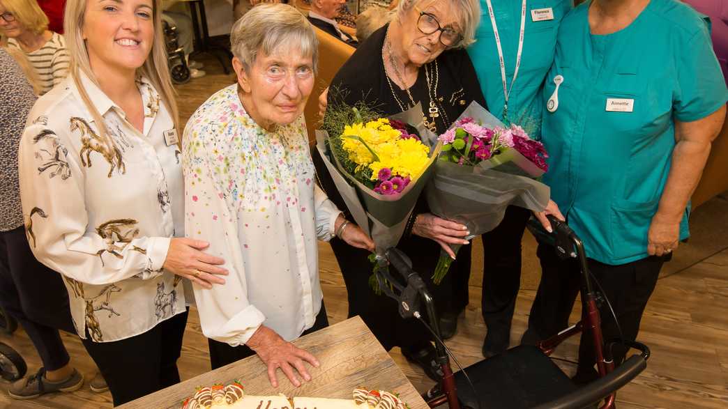 Cuttlebrook Hall Care Home Thame activities-carousel - 9