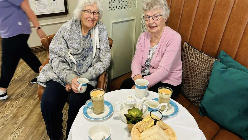 Cuttlebrook Hall Care Home Thame activities-carousel - 4