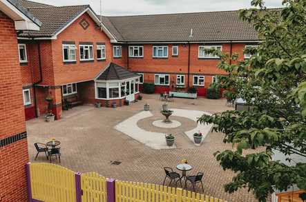 Lowmoor Nursing Home Care Home Nottingham  - 4