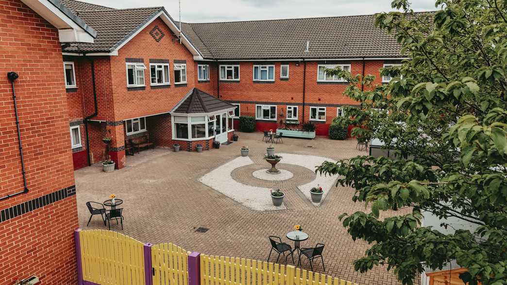 Lowmoor Nursing Home Care Home Nottingham buildings-carousel - 8