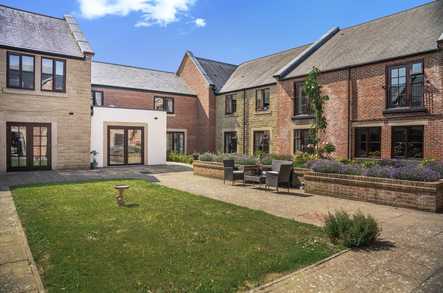 Crystal Court Care Home Care Home Harrogate  - 5