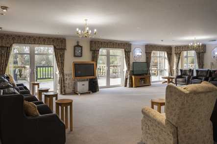 Waterbeach Lodge Care Home Cambridge  - 5