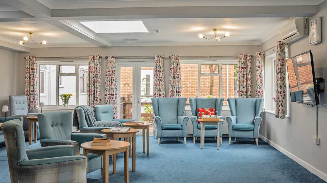 Kingland House Residential Home Care Home Poole buildings-carousel - 3