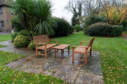Westlands Care Home Care Home Nr Alton  - 5