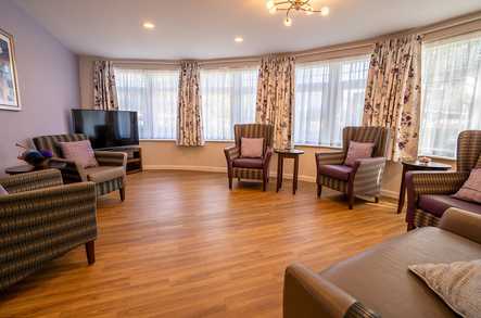 Rosalyn House Care Home Dunstable  - 2