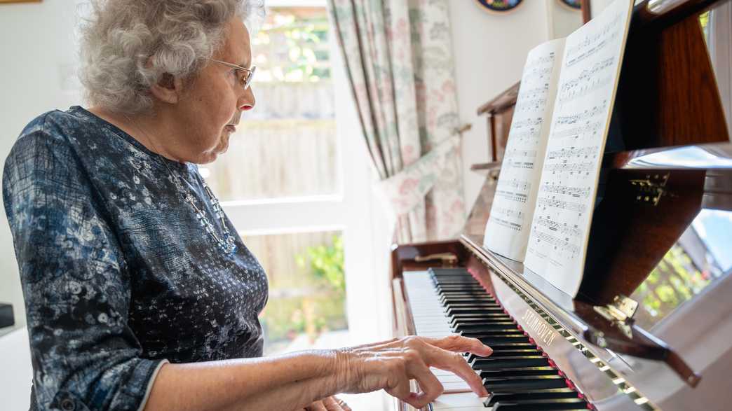Coombe House Care Home Reading activities-carousel - 7