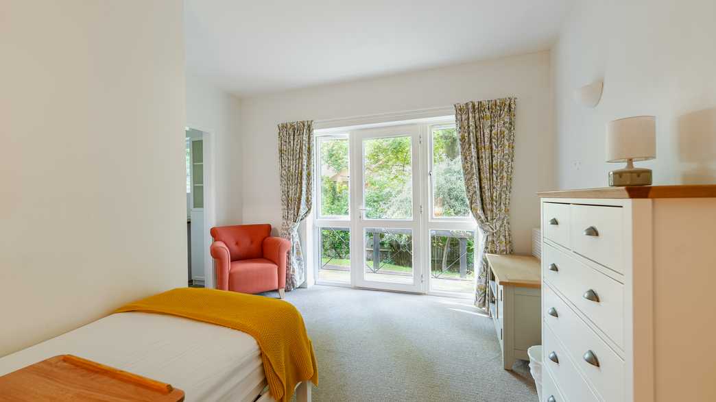 Coombe House Care Home Reading accommodation-carousel - 4