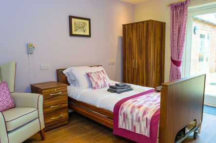 Oaktree Hall & Lodge Care Home Bridlington  - 4