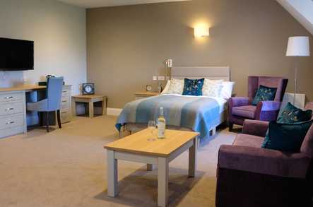 Mantles Court Care Home Bedfordshire  - 5