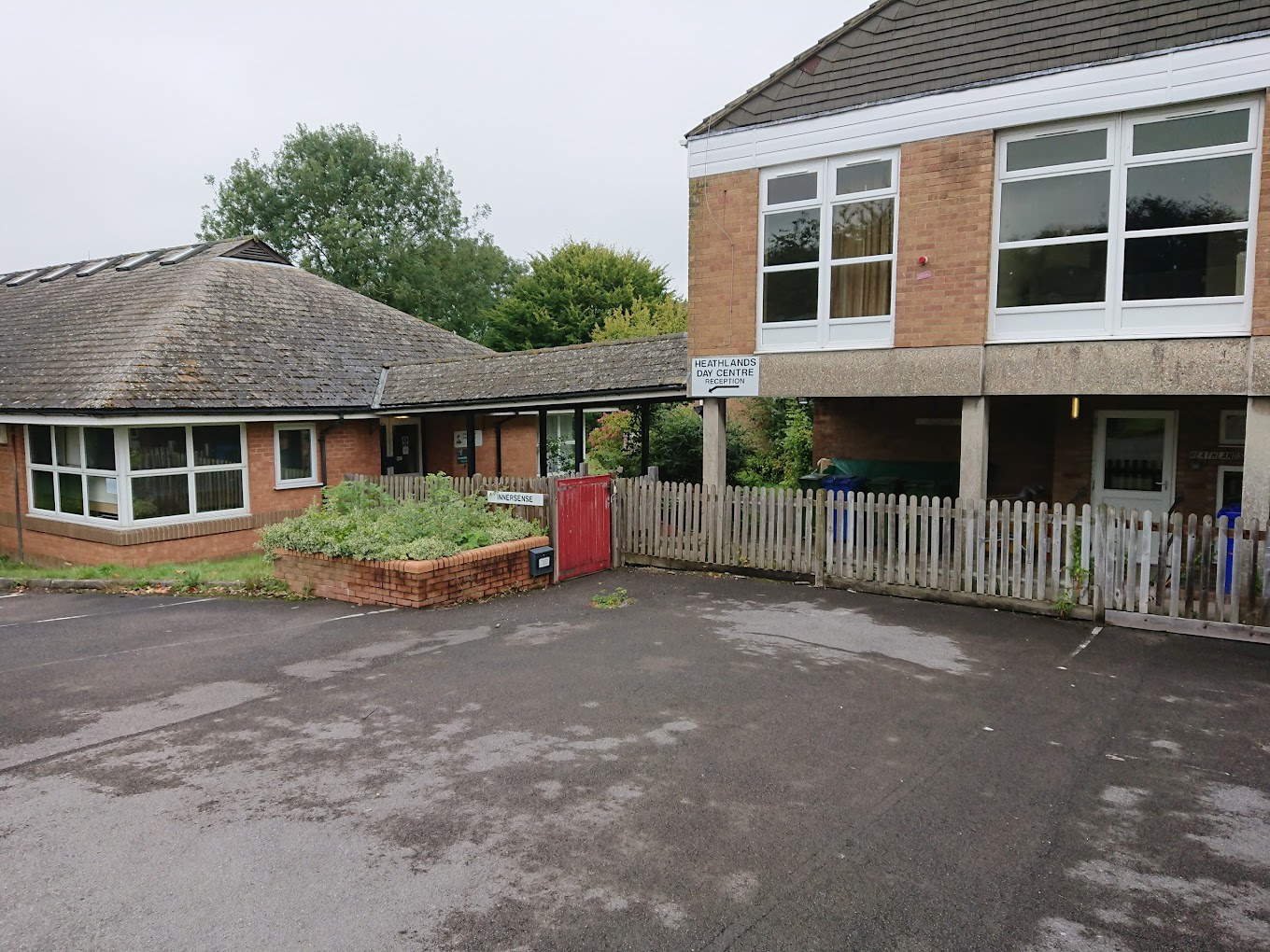 Heathlands Care Centre Care Home Bracknell, RG12 7RX