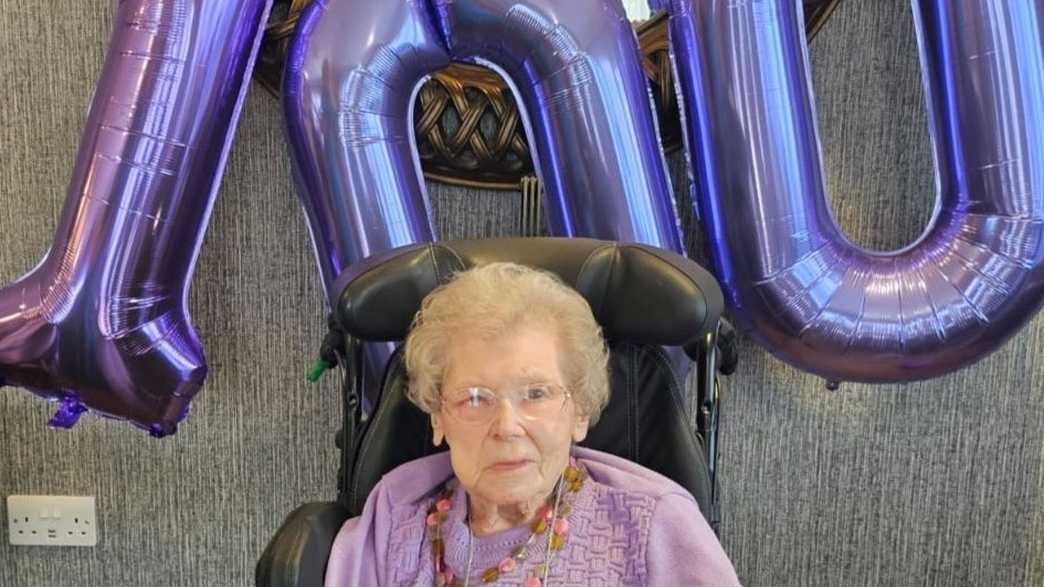 Dashwood Manor Care Home Basingstoke activities-carousel - 7