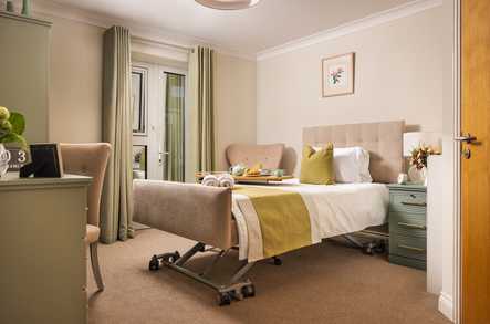 Deer Park View Care Centre Care Home Teddington  - 2