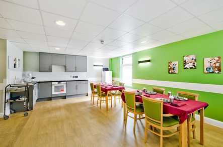 Dell Field Court Care Home London  - 5